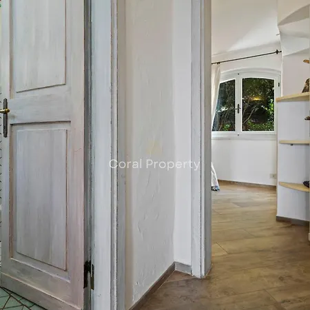 Yacht Terrace - Exclusive Waterfront View Center - By Coral Appartement *