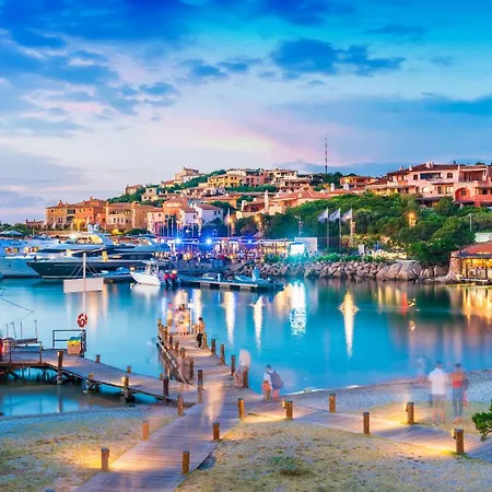 Yacht Terrace - Exclusive Waterfront View Center - By Coral